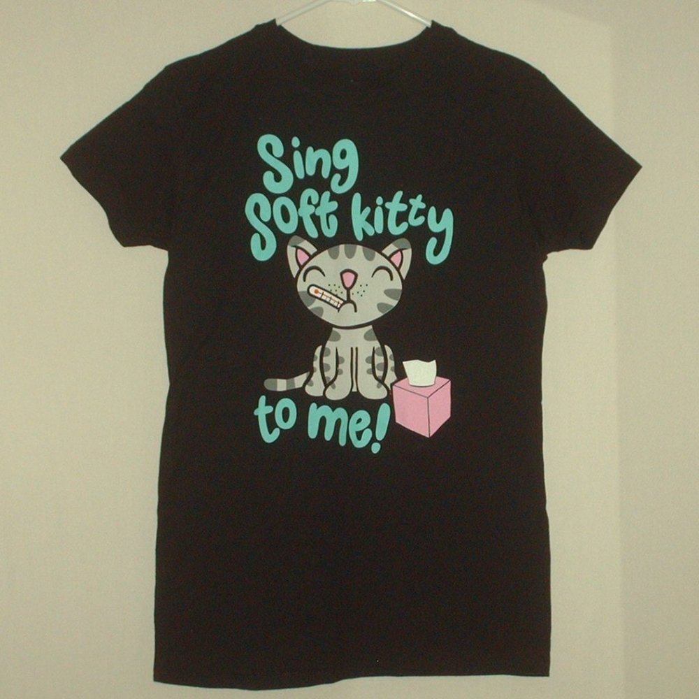 The Big Bang Theory Sing Soft Kitty To Me T-shirt - new - size medium
